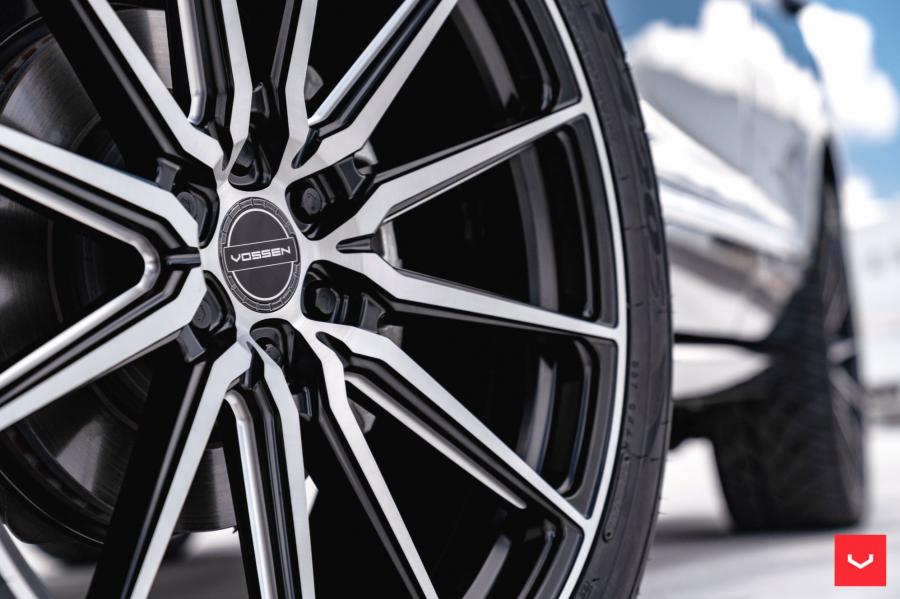 Колеса Lincoln Navigator on Vossen Wheels (HF6-1) 2019 года  (фото 2 из 12)
